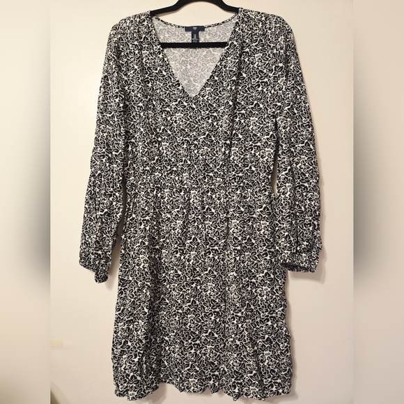 Gap Women's Dress Sz M Black White Floral Long Sleeve Rayon Elastic Waist Casual - Picture 1 of 9